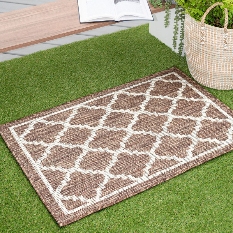Tapis d'intérieur / extérieur à motif géométrique tissé à plat doré / crème Lavallée, Rectangle 2 pi x 3 pi