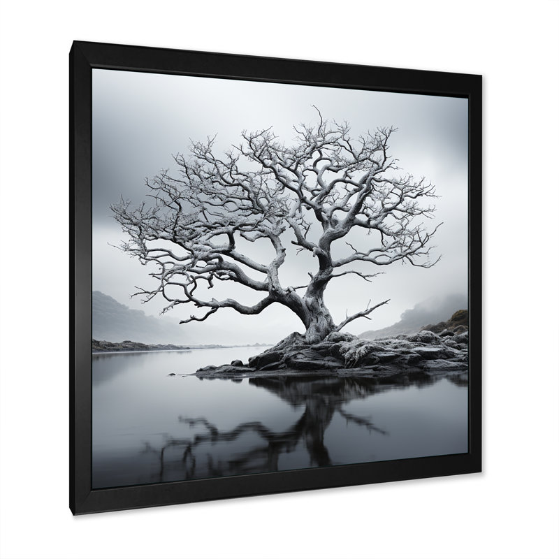 «Stormy Grays Tree Emotion» sur toile, Cadre simple noir, H 30 po x l 30 po x P 1 po