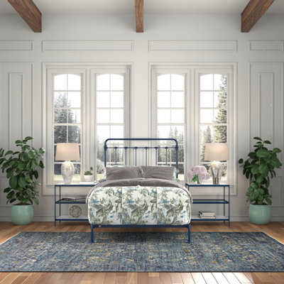 Lit en fer Picket Fence