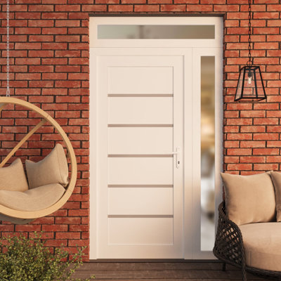Porte d'entrée extérieure prémontée en PVC-U, modèle Manux 8415, blanc soyeux, avec imposte et panneaux latéraux. Convient aux bureaux, aux commerces et aux habitations. Parfait pour l'entrée, les patios et les garages. Dimensions : 46 x 94 po (L 32 + 14 po x H 80 + 14 po). Ouverture à gauche vers l'intérieur.
