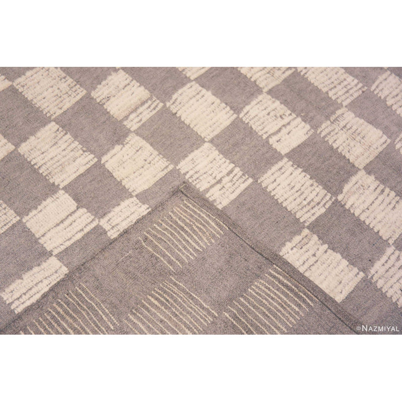 Tapis moderne à carreaux neutres crème / gris One-of-a-Kind