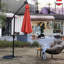 Parasol de terrasse solaire à DEL de 10 pi, poignée supplémentaire pour une stabilité accrue - orange facile à utiliser, base stable pour l'extérieur