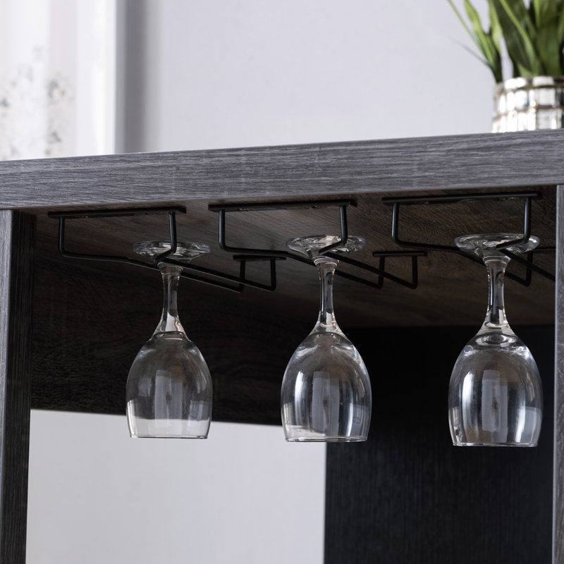 Deux meubles de bar pour la maison avec un compartiment à verres à vin et trois tablettes, de grandes tablettes grises et noires pour un bar confortable,