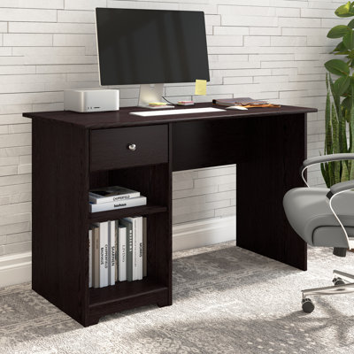 Bureau 48 po Lilian