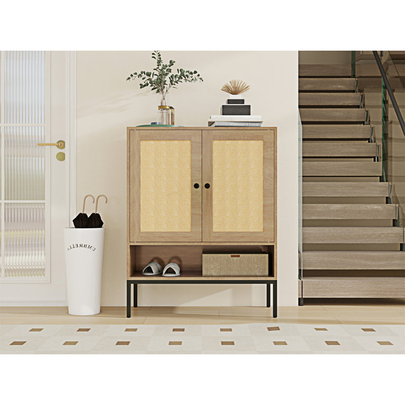 Armoire à chaussures en rotin avec tablettes réglables