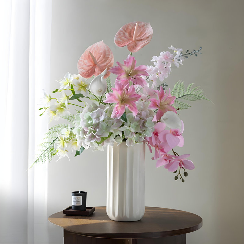 Ornements de fleurs simulées