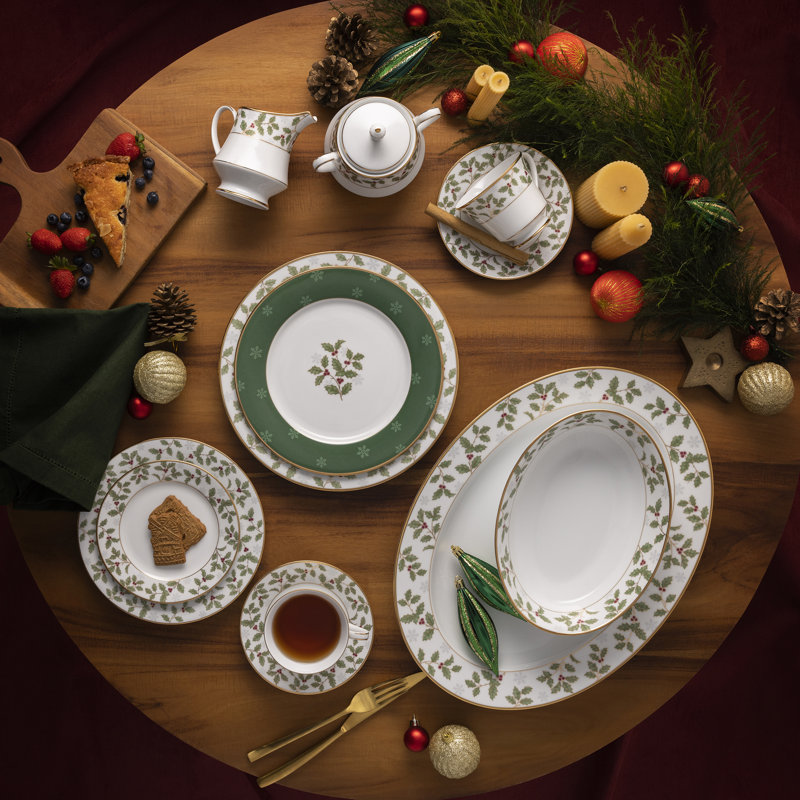 Noritake Holly and Berry Gold Coffee Server, 49 oz.