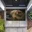 Tapis de porte d'extérieur imprimé Crossing Paths Brown Bear, 18 po x 30 po