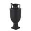Vase décoratif en forme d'urne cannelée en céramique noire avec poignées-618494069