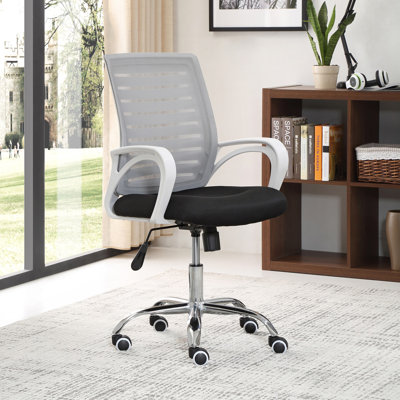 Chailyn Mesh Conference Chair