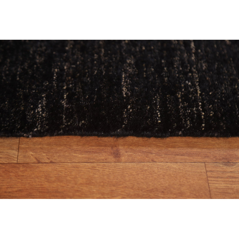 Tapis noir en laine noué à la main de conception unique 6 pi 8 po x 10 pi Bacall, L 80 po x L 120 po