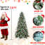 Arbre de Noël de 7 pi contenant 2178 pointes, baies rouges vives, pin naturel, branches pe + neige, conception à charnières à assemblage rapide, support en métal fiable pour les décorations saisonnières