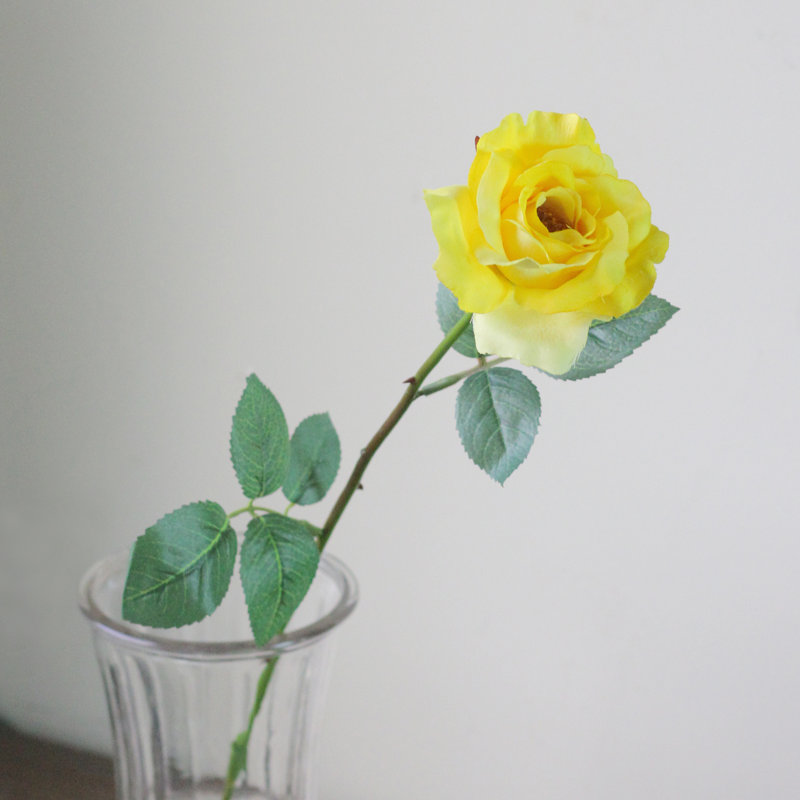 Longue tige artificielle en fleurs, Jaune