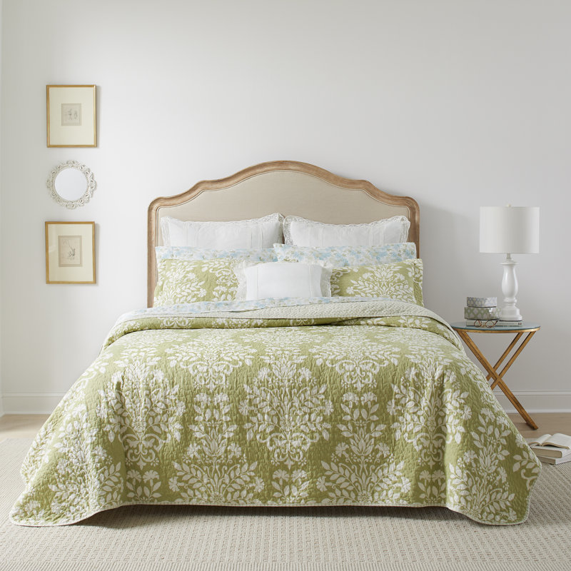 Sage Green Cotton Reversible Full Quilt Set with Shams