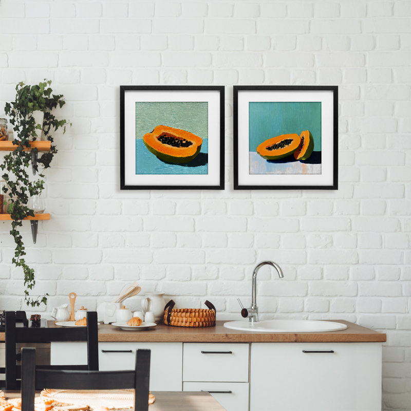 «Papaya on Blue Still Life», ensemble de 2 reproductions encadrées sous verre, design par Walker Noble, H 13 po x l 13 po