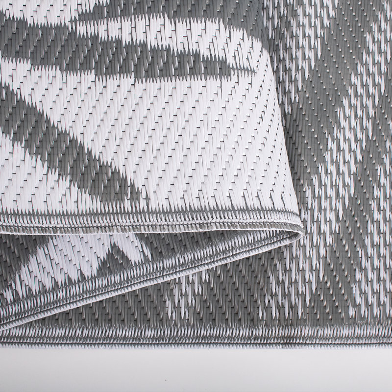 Tapis gris en plastique gris résistant à l'eau, Rectangle 6 pi x 8 pi 11 po