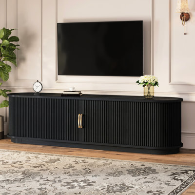 Meuble télé cannelé avec portes coulissantes pour téléviseurs de 75 pouces, design rustique rétro, console média à grain de bois avec tablettes et tiroirs réglables, style de lattes d'ameublement de salon noir, conception d'espace principal
