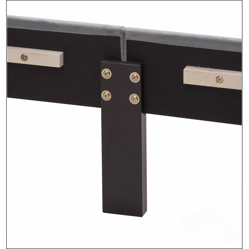 Lit rembourré avec capitonnage à boutons, conception courbée et support en lattes de bois robuste pour un sommeil élégant et confortable