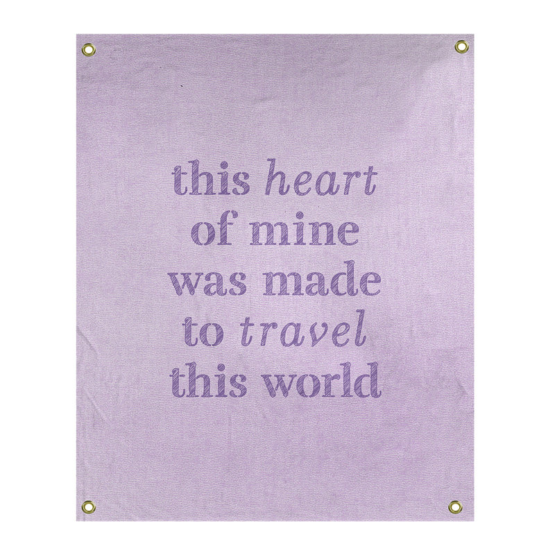 Tapisserie de polyester, voyage d’amour, H 36 po x l 26 po, Mauve