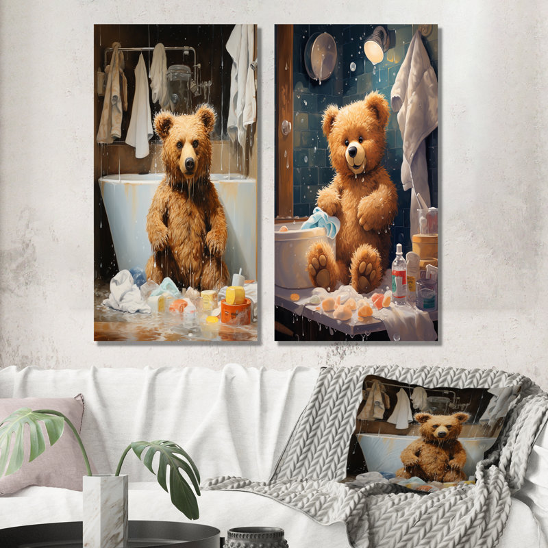 «Bear Bathaign Bubbles II» - ensemble de 2 reproductions d'art sur toile, Toile tendue, H 28 po x l 25 po