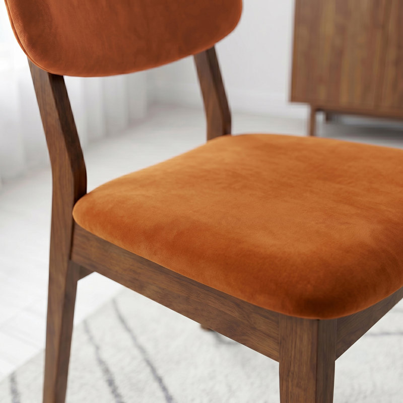 Chaise d'appoint rembourrée en bois massif Avra, Velvet Burnt Orange