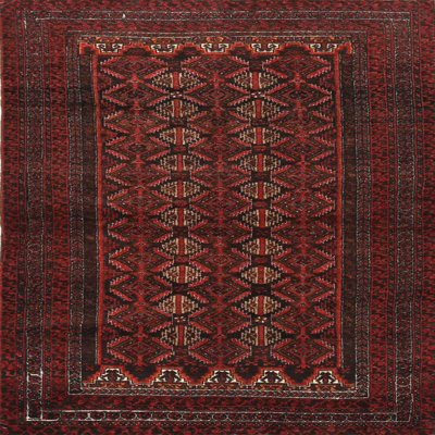 Tapis rouge à motif sud-ouest