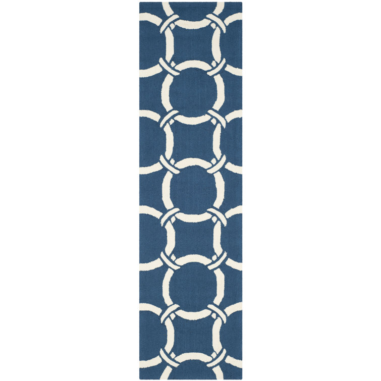 Tapis bleu marine / ivoire crocheté à la main Hadriana