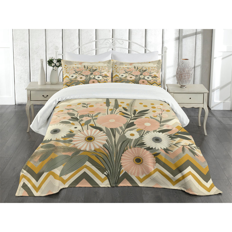 Polyester Floral Coverlet, King Coverlet / Bedspread + 2 Standard Shams