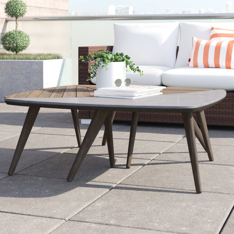 Table d'appoint en bois Akshada, Eucalyptus vieilli