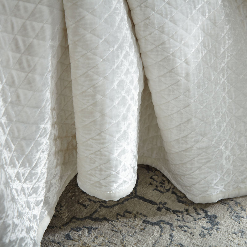 Enzo Coverlet, King Coverlet, Ivory