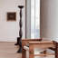 Objet décoratif noir en acier de forme libre en verre