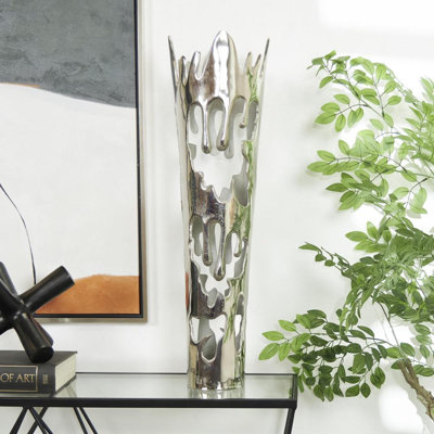 Moderna Aluminum Floor Vase