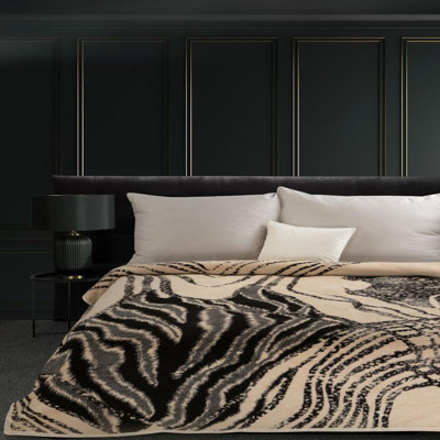 Aashif Canora Grey Blanket