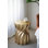 Tabouret d'appoint doré en magnésium avec motif sculptural tourbillonnant