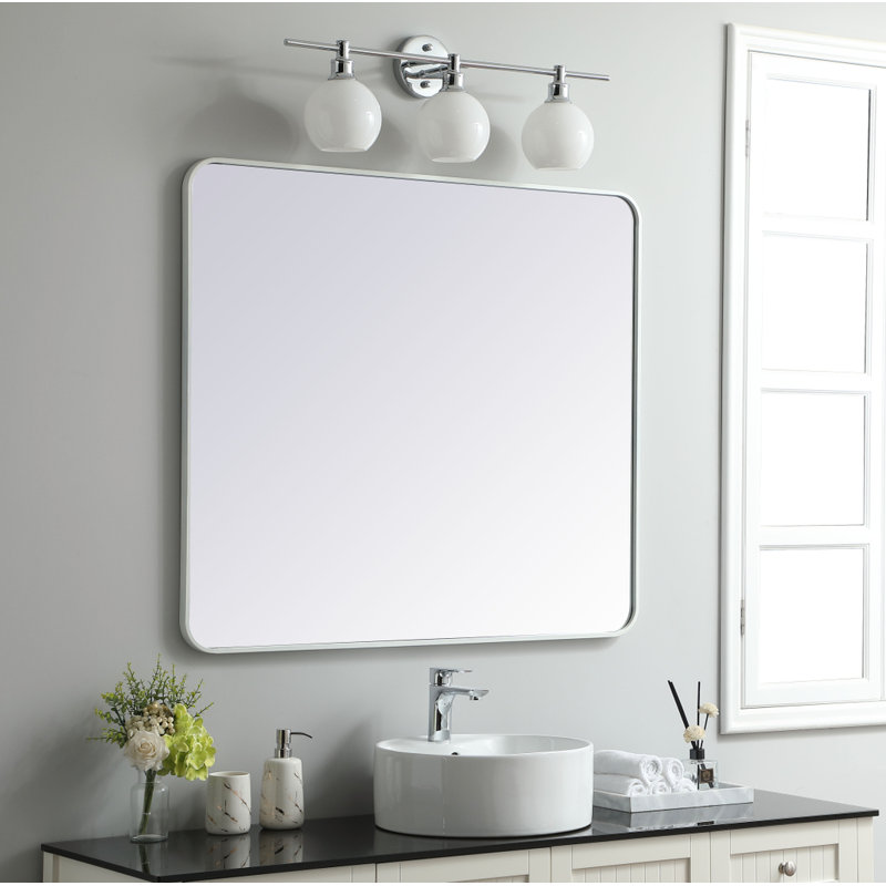 Miroir mural Sabine, 40 po x 36 po, Laiton