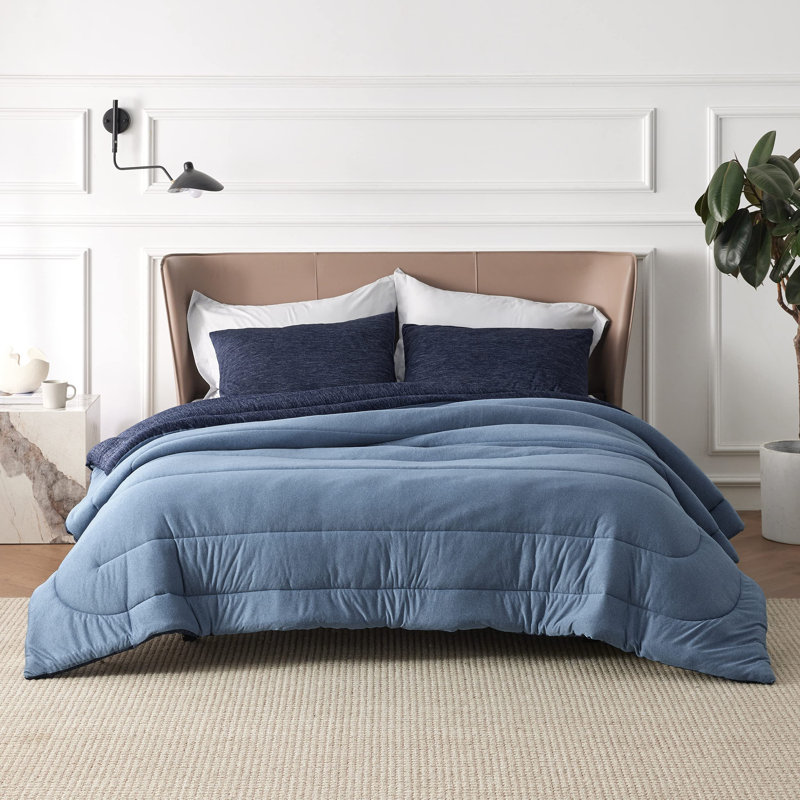 Bedsure Cooling And Warm Bed Set, Cal King Comforter with 2 Pillowcases, Navy Blue - Reversible