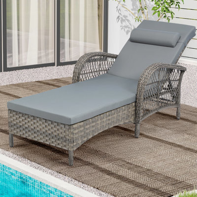 Outdoor Wicker Chaise Lounge Chair, All-weather Pe Rattan Cushioned Patio Lounger Chair, 6-position Adjustable Pool Sunbathing Recliner With Armrest &