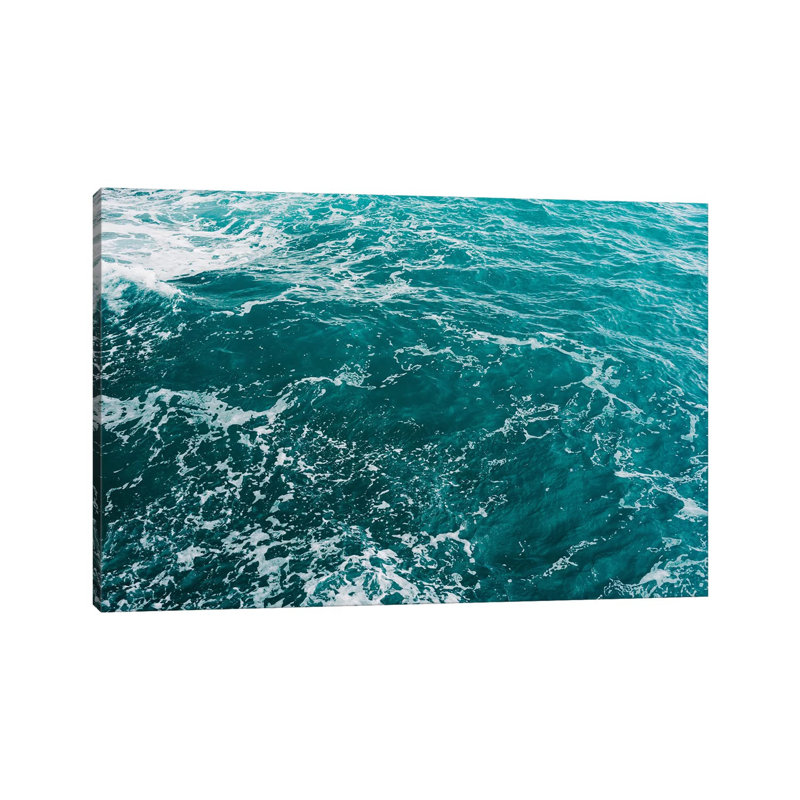 «Amalfi Coast Water XI» par Bethany Young, reproduction de photo sur toile tendue, H 40 po x l 60 po x P 1,5 po