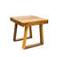 Ensemble de mobilier de jardin en bois avec fauteuil et table d'appoint mobile, idéal pour profiter du plein air. Sa hauteur pratique embellit l'espace.