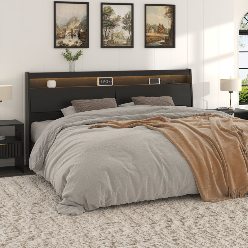 Grande tête de lit noire avec lumières DEL, station de charge et tablette de rangement, tête de lit en bois avec compartiment caché et prises USB / CA, tête de lit moderne à DEL RVB pour chambre à coucher
