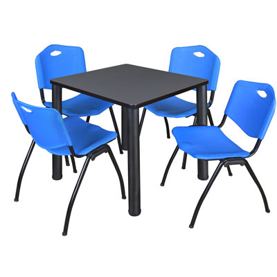 Plateau de table Kee Square, 4 chaises empilables