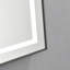 Miroir de meuble-lavabo mural 60 po x 28 po avec façade et rétroéclairage, cadre en aluminium, brouillard, 3 températures de couleur, gradation continue, surface haute définition, mémoire, luminosité en aluminium de frêne