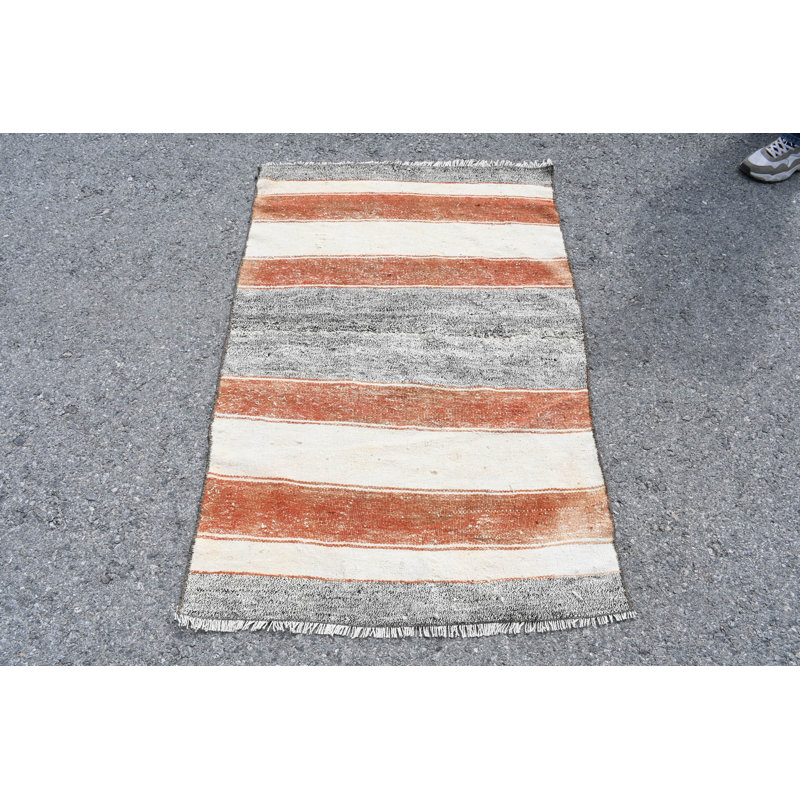 Petit kilim vintage turc Oushak en orange vif pour les espaces extérieurs et d'entrée