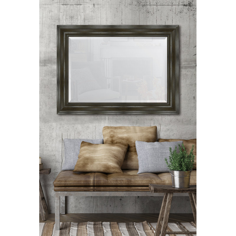 Miroir mural à cadre en résine English, H 44,5 po x l 32,5 po, Gris