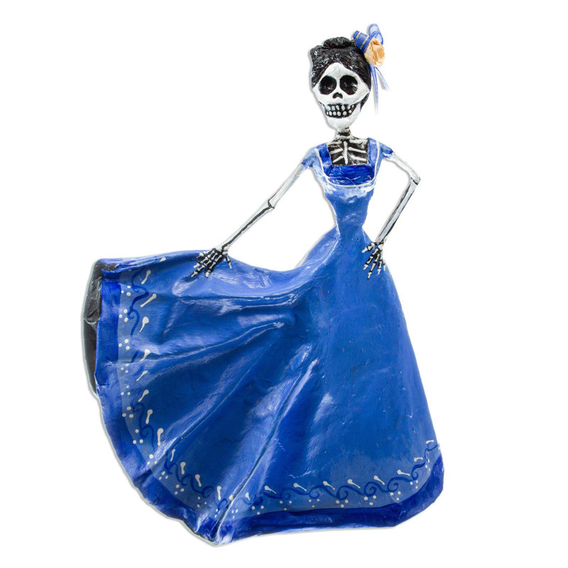 Magellan Entertainment Figurines & Sculptures