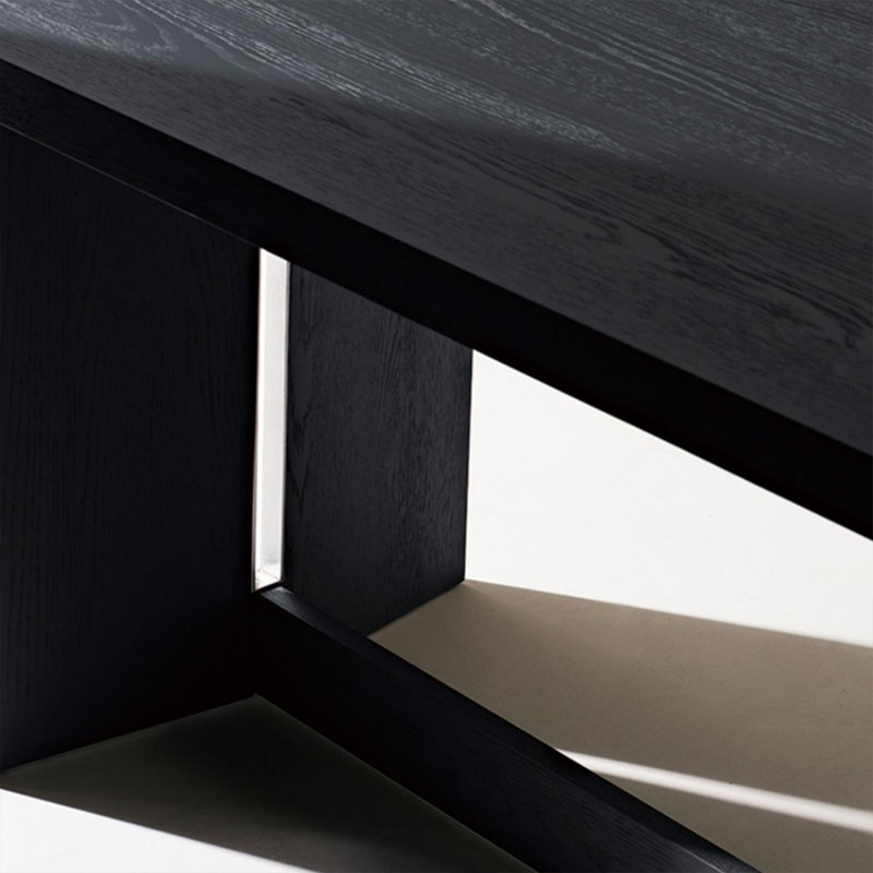 Practical elegant dining table