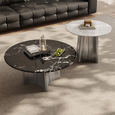 Ensemble de tables basses rondes en pierre de style italien