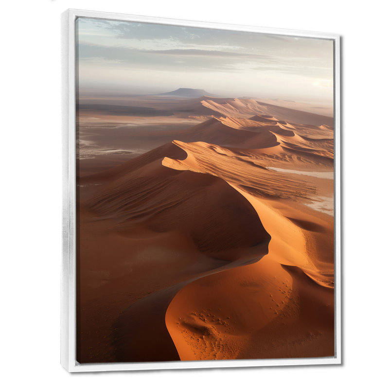 Vue des dunes dans le désert du Désert II, reproduction sur toile, H 20 po x l 12 po, Reproduction avec cadre flottant, Blanc