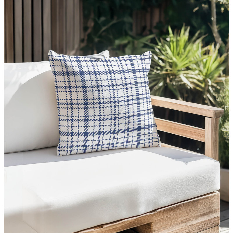 Coussin extérieur Christopher's, H 16 po x l 16 po, Bleu marine écossais 9