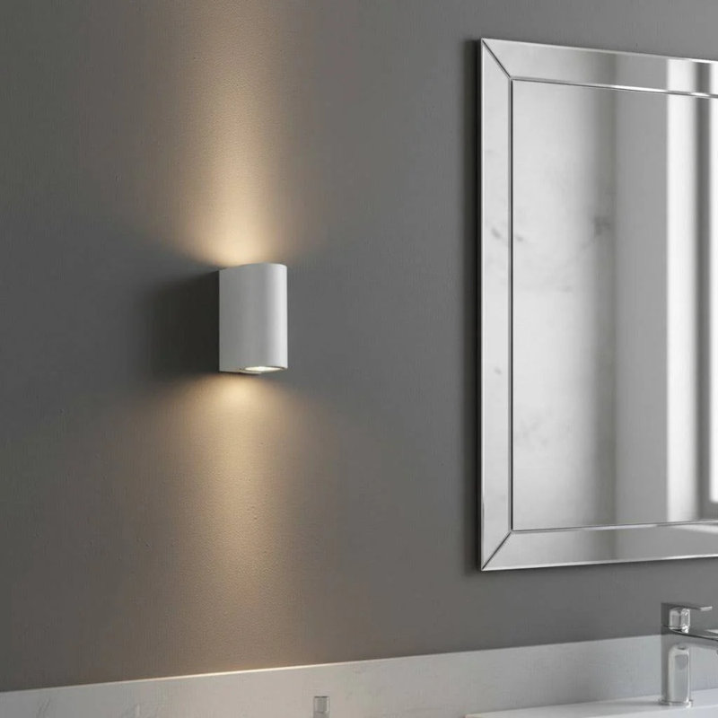UltraBeam 10 Watt White Up and Down Outdoor LED Wall Light  860 Lumen - IP65 Rated